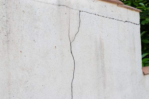 Foundation Crack Maintenance
