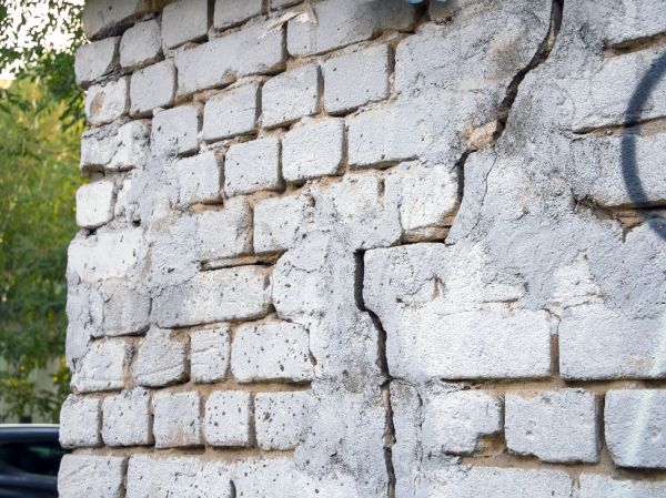 Cracked Brick Wall Repair