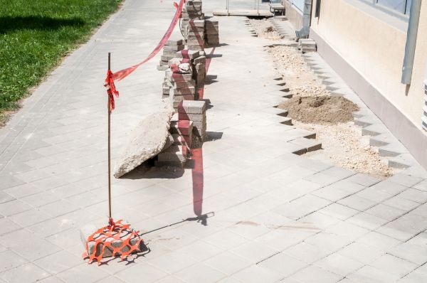 Concrete Sidewalk Installation
